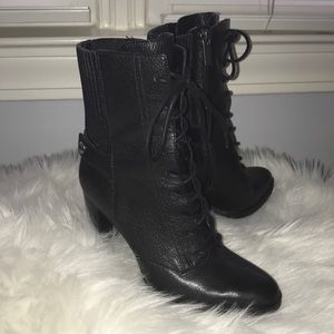 Micheal Kors leather ankle boot